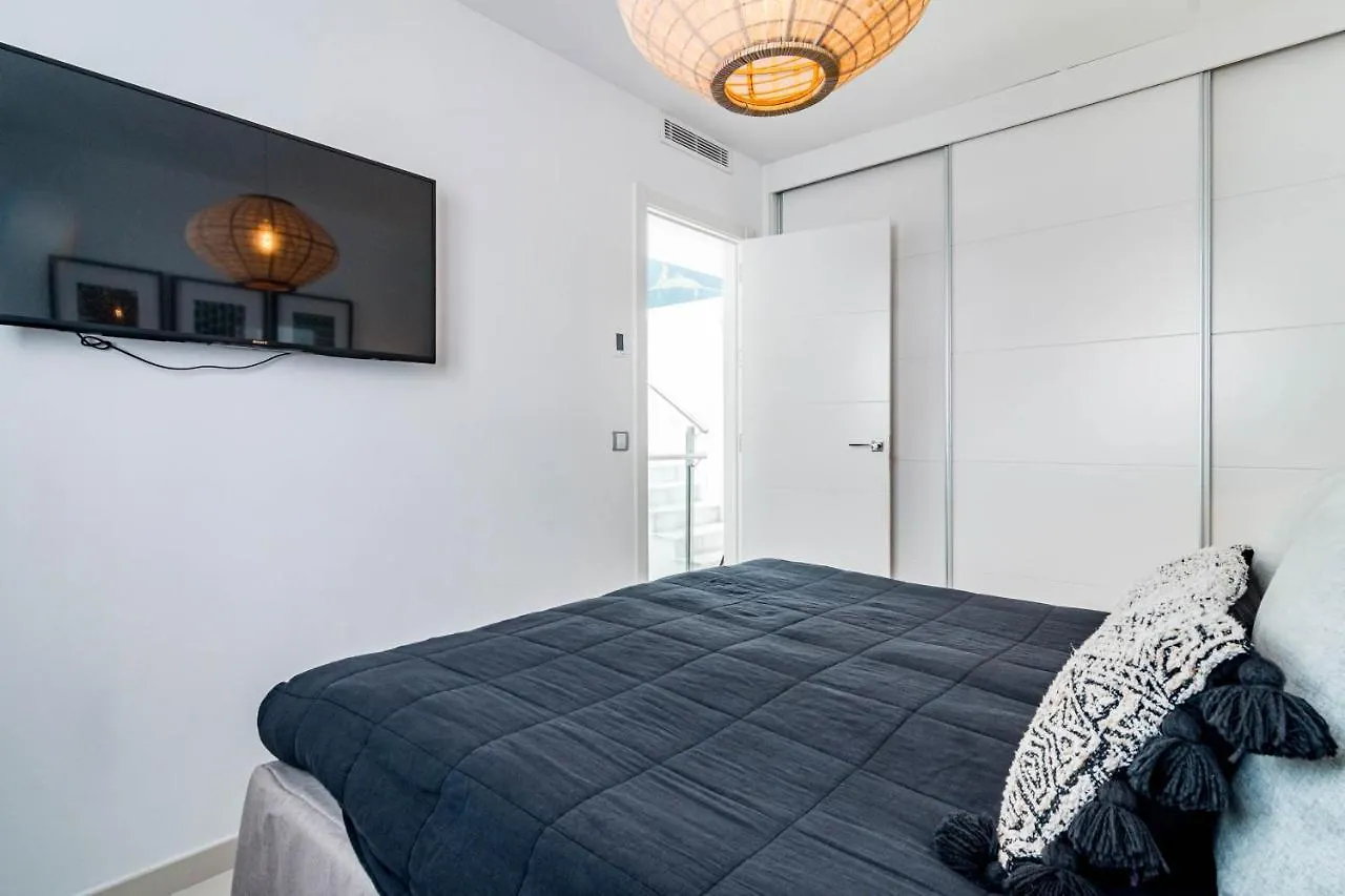 Luxury 3 Bedroom Townhouse On Marbellas Golden Mile With Walking Distance Puerto Banus 0*, マルベーリャ