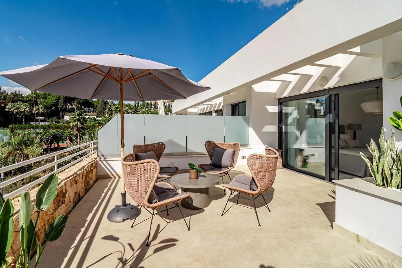 Luxury 3 Bedroom Townhouse On Marbellas Golden Mile With Walking Distance Puerto Banus 0*, Marbella