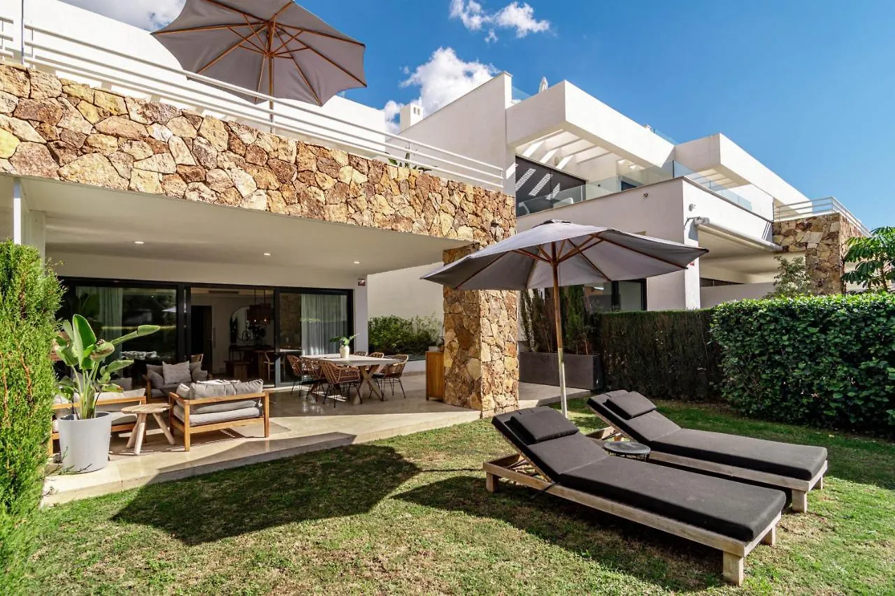 Luxury 3 Bedroom Townhouse On Marbellas Golden Mile With Walking Distance Puerto Banus 0*, Marbella